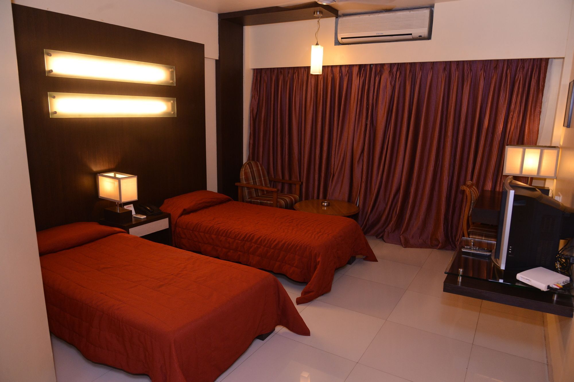 Hotel Sai Palace Nashik Esterno foto